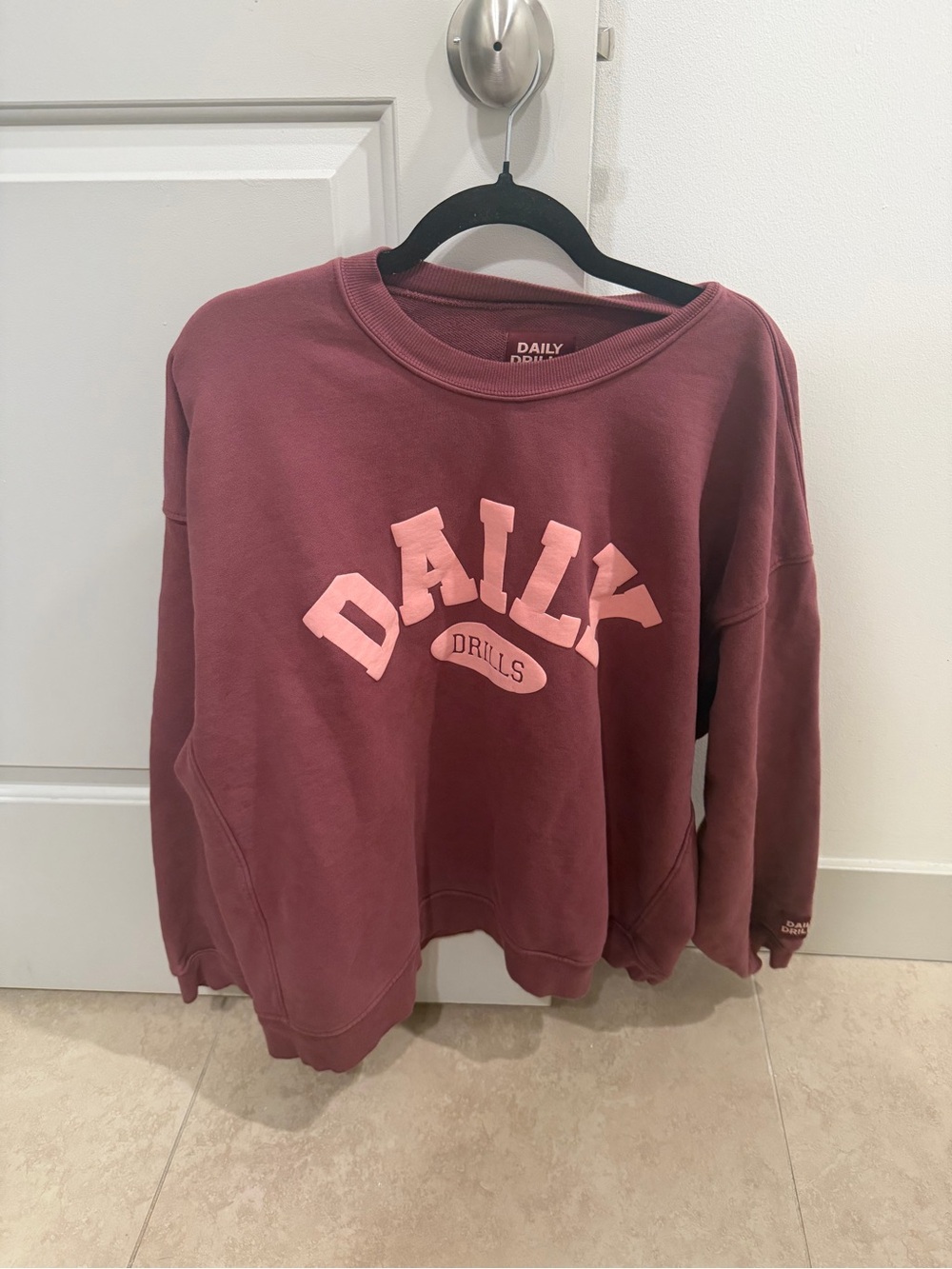 Daily Drills X Dibs Beauty X-Small/Small Sweatshirt. 💕⚡️
